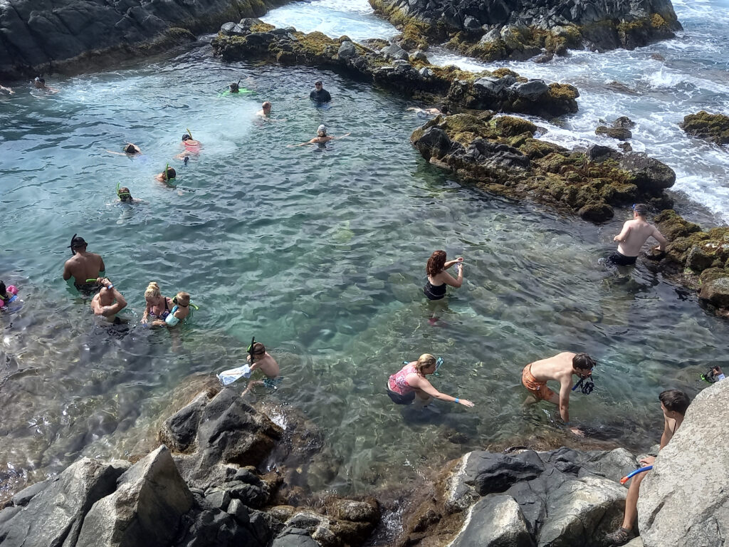 natural pool Hike Aruba